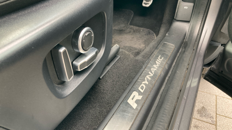 Land Rover Discovery Sport 2.0 D200 R-Dynamic SE 5dr Auto Diesel Station Wagon